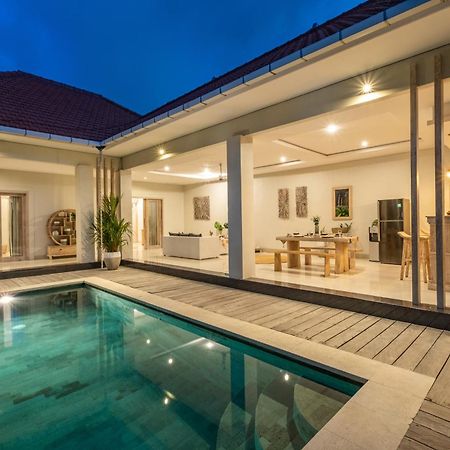 ☆ Villa Larissa ☆ Seminyak 2BR Pool Kuta Petitenget Bagian luar foto